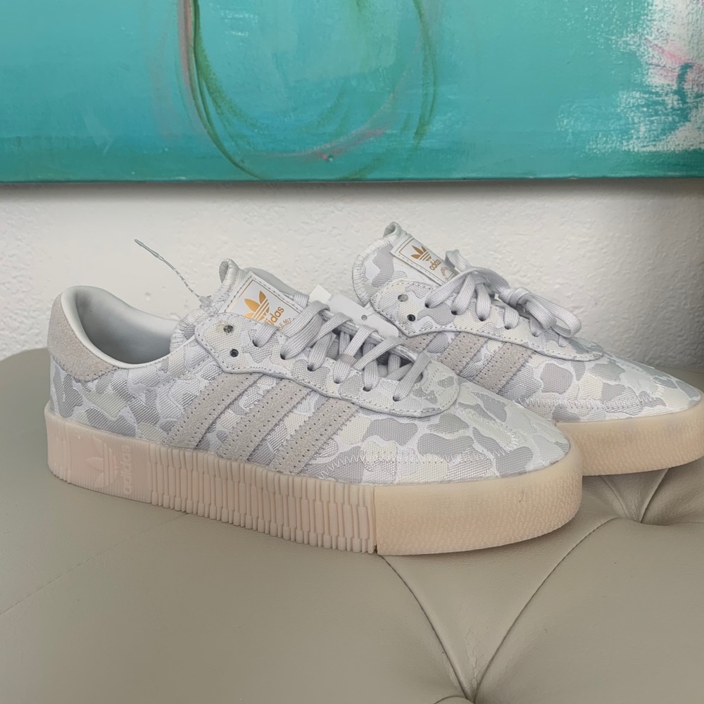 Adidas sambarose